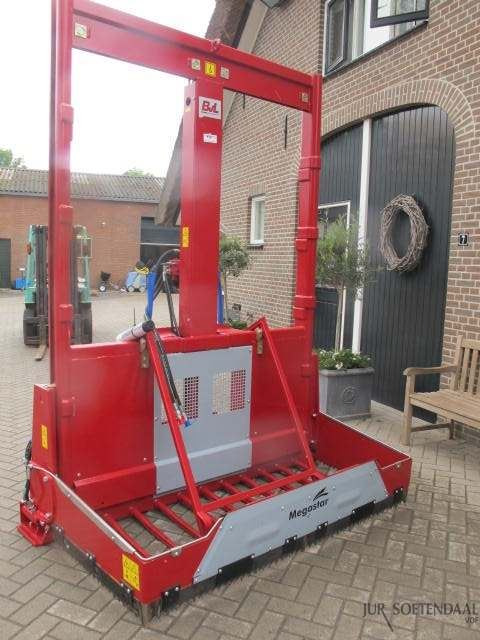 Matériel d'ensilage BVL MEGASTAR 195 DW SILAGE CUTTER