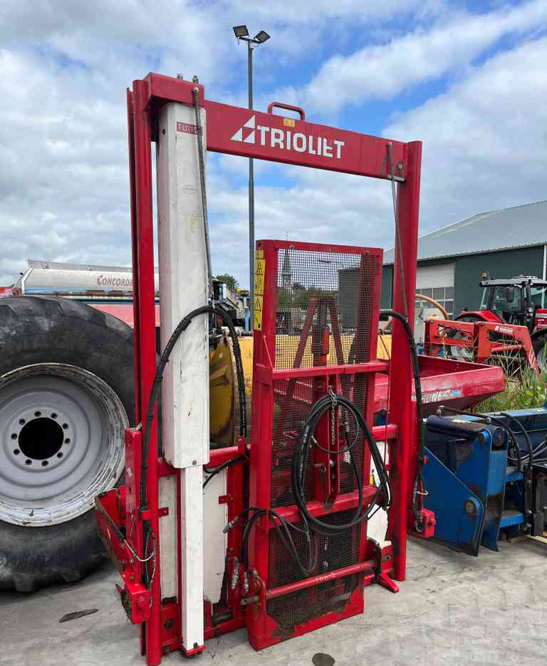 Matériel d'ensilage Trioliet TU195 Kuilvoersnijder kuilsnijder voermachines