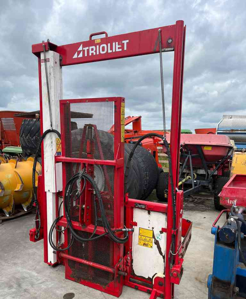 Matériel d'ensilage Trioliet TU195 Kuilvoersnijder kuilsnijder voermachines