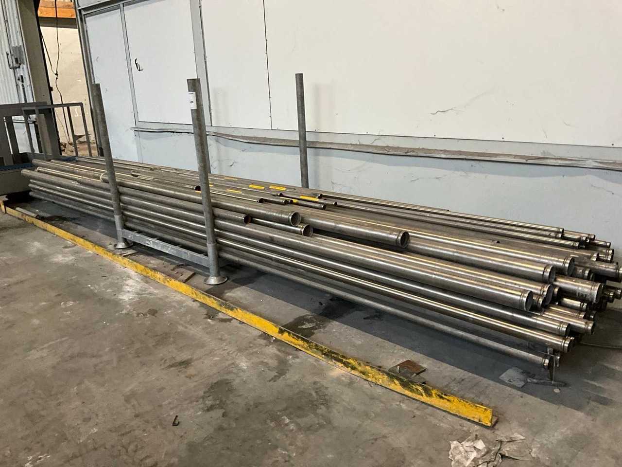 Matériel d'irrigation Batch of stainless steel pipes