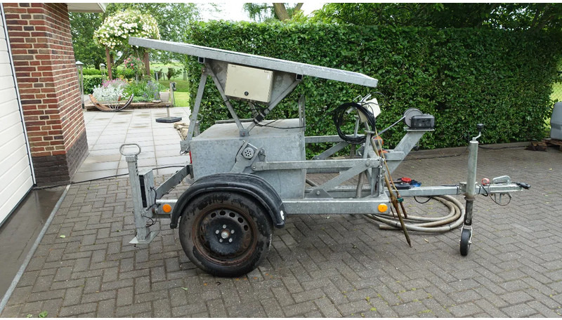 Matériel d'irrigation Plasdraspomp op aanhangwagen afzetbaar