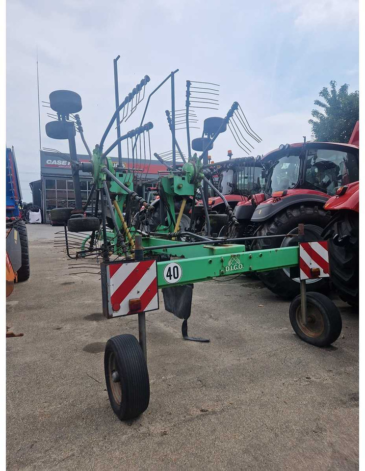 Matériel de fenaison Deutz 6654