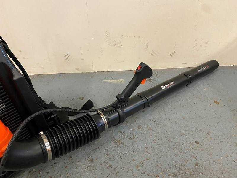 Matériel de jardinage Daewoo DABL7662