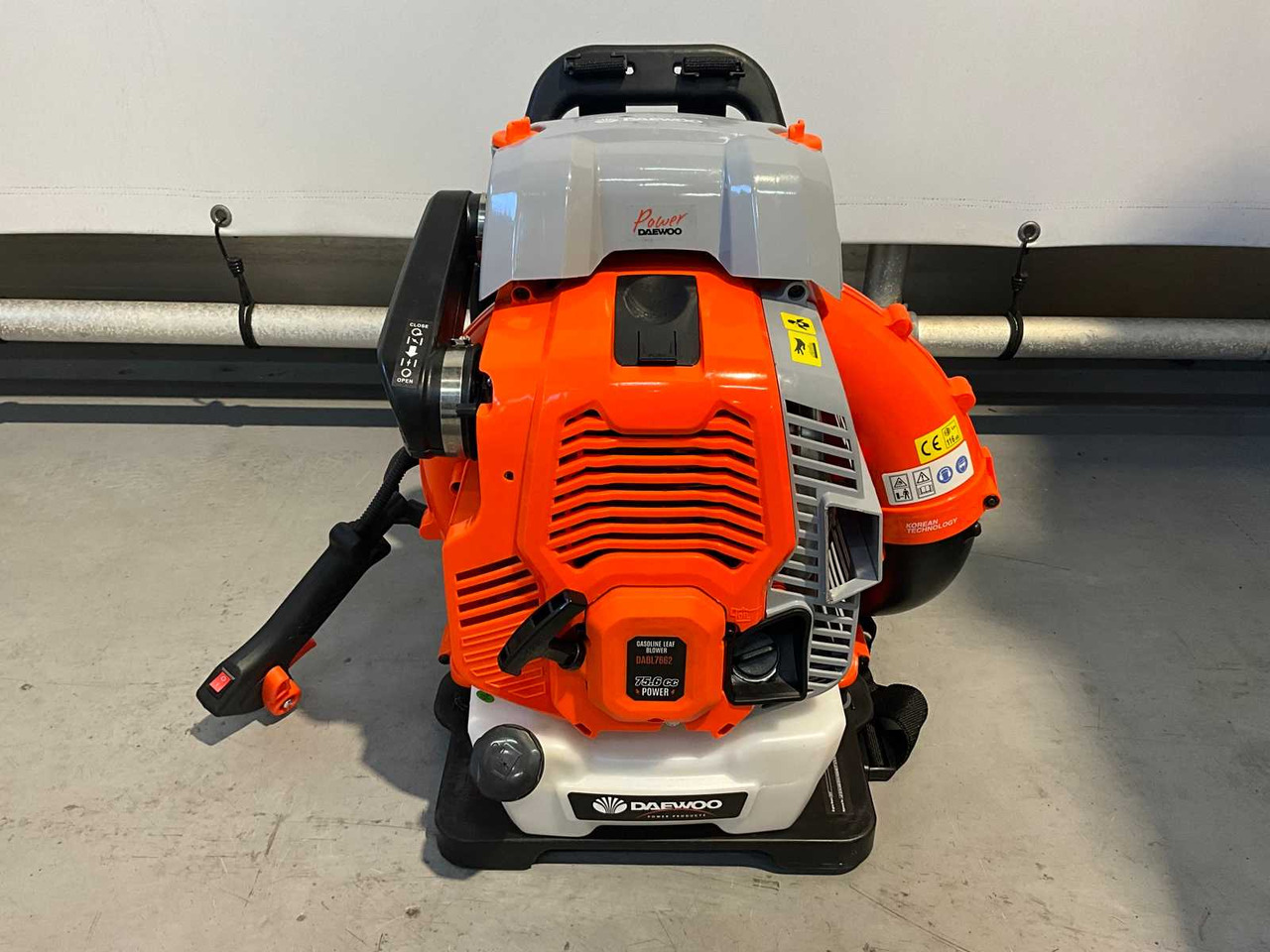 Matériel de jardinage Daewoo DABL7662