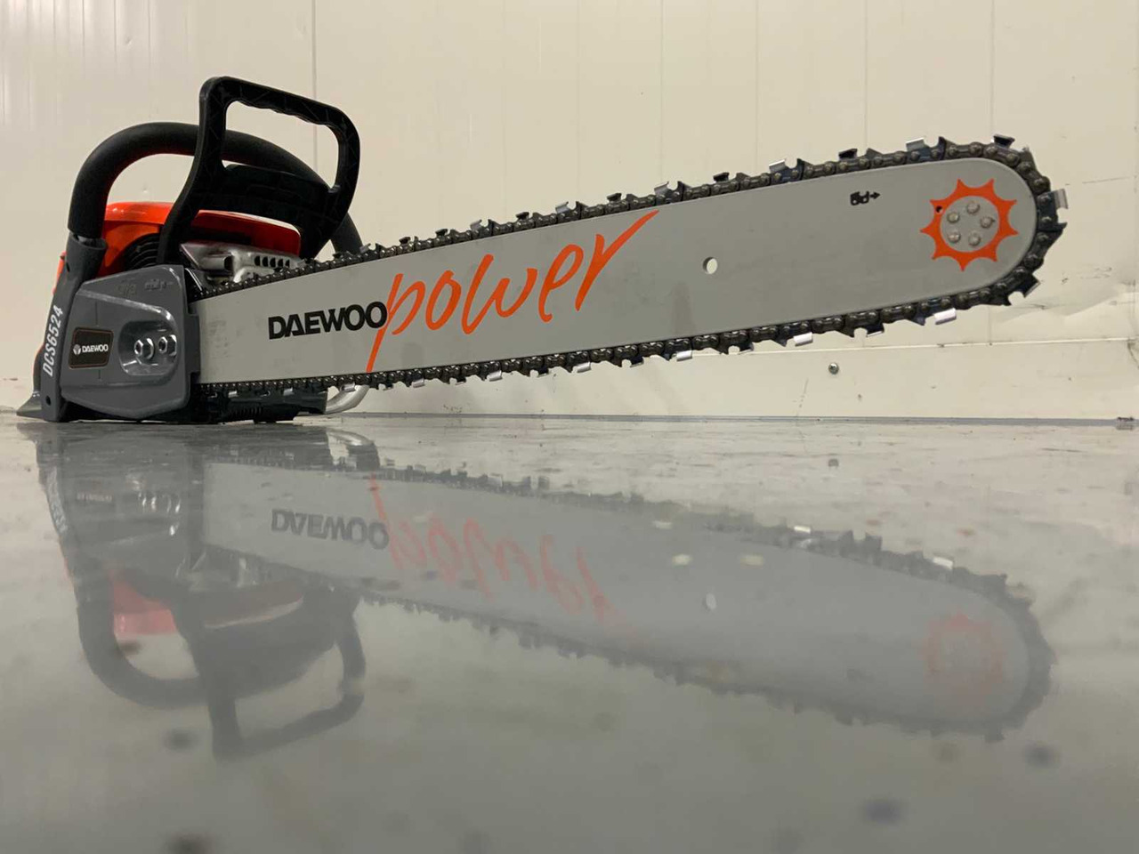 Matériel de jardinage Daewoo DCS6524