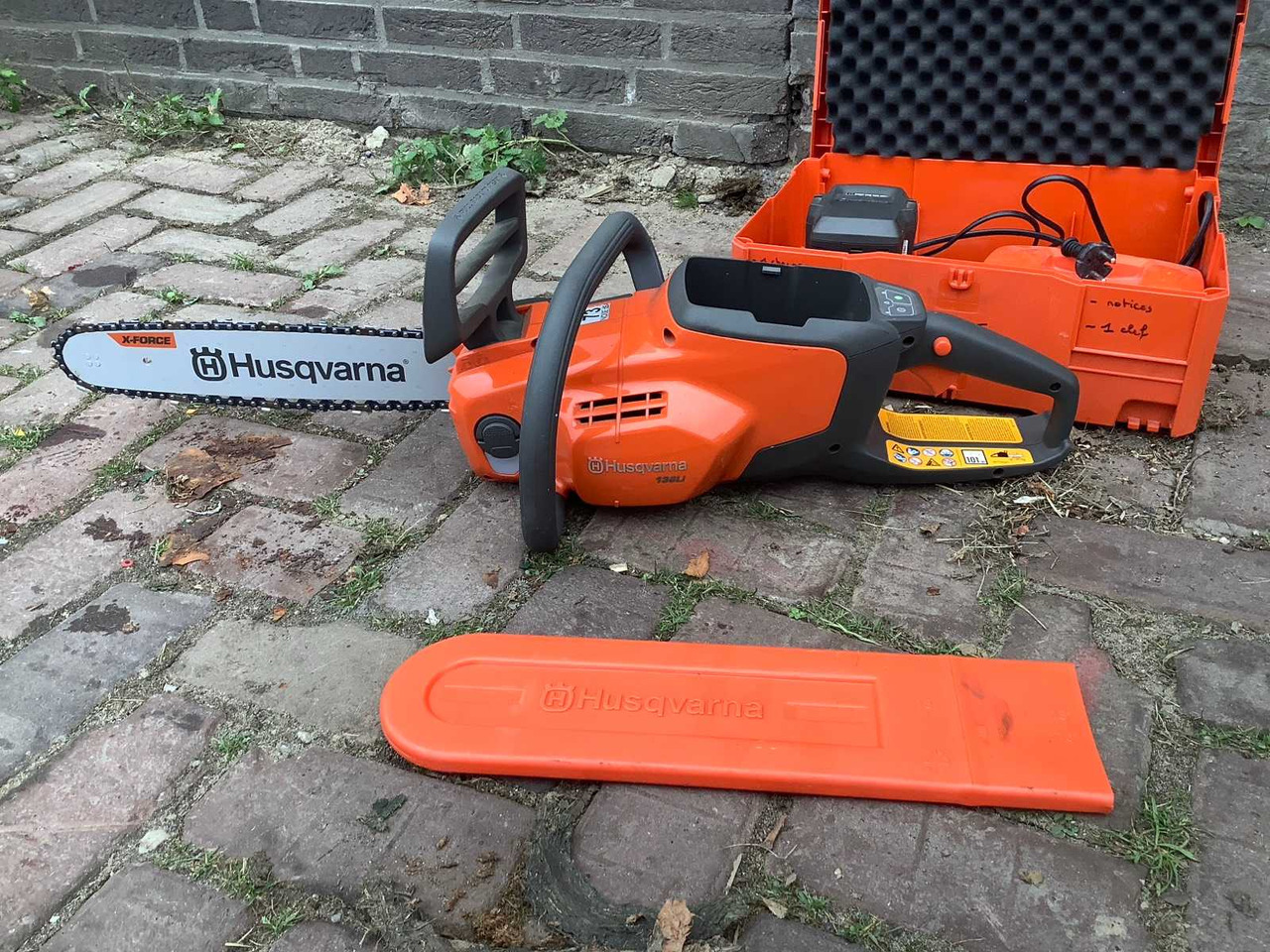 Matériel de jardinage Husqvarna 136li