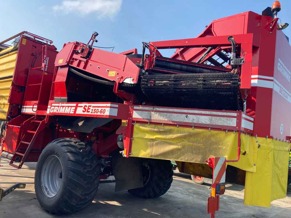Matériel de récolte Grimme SE 150-60 UB