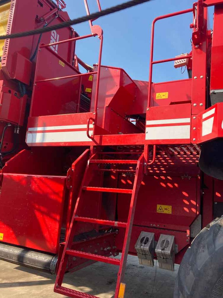Matériel de récolte Grimme SE 150-60 UB