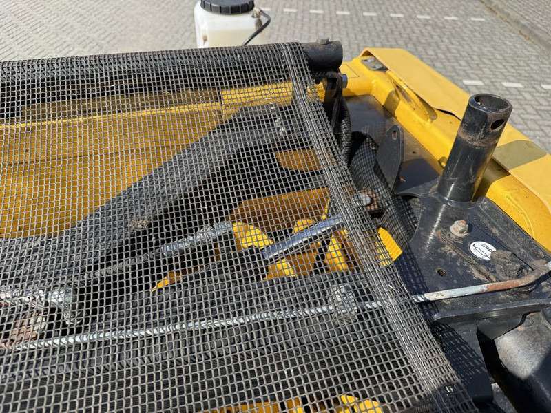 Matériel de récolte New Holland 300FPE Gras Pickup