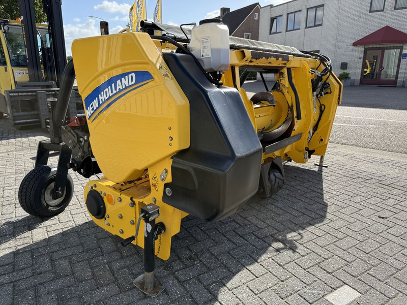 Matériel de récolte New Holland 300FPE Gras Pickup