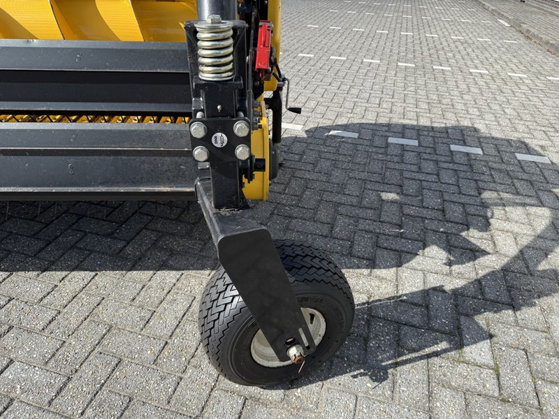 Matériel de récolte New Holland 300FPE Gras Pickup
