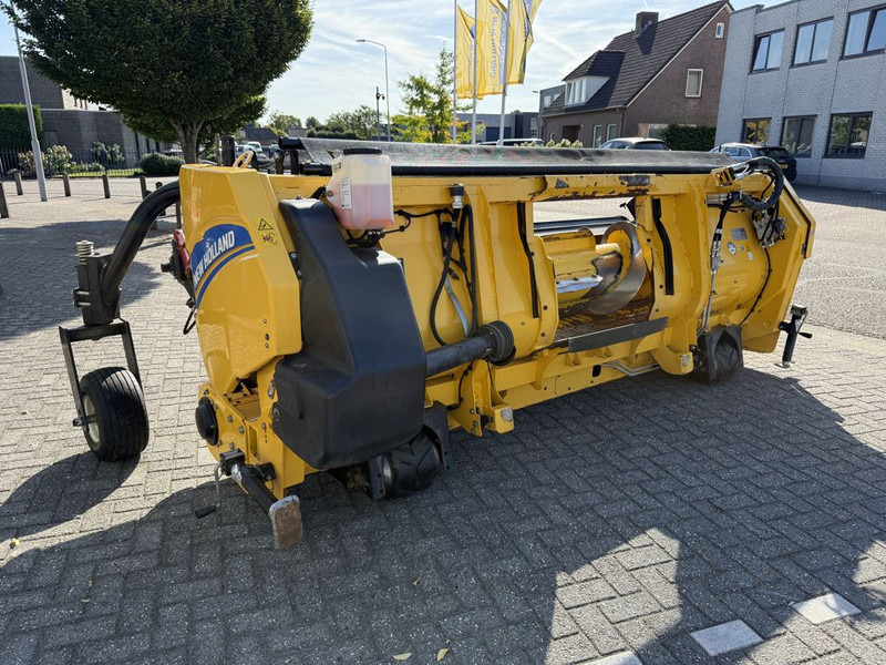 Matériel de récolte New Holland 380FP Gras Pickup