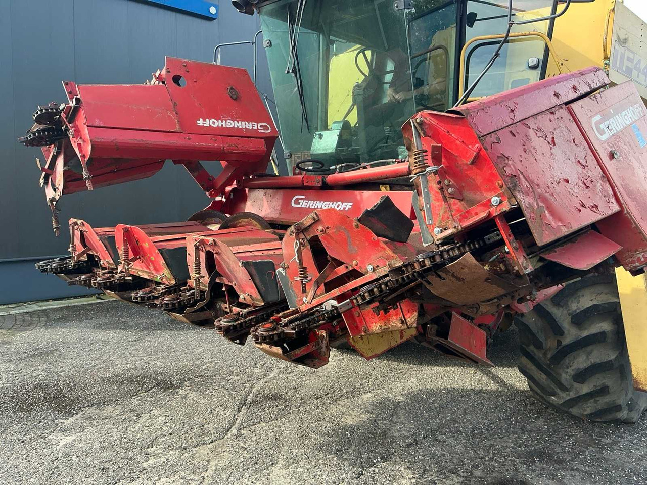 Matériel de récolte New Holland TF44