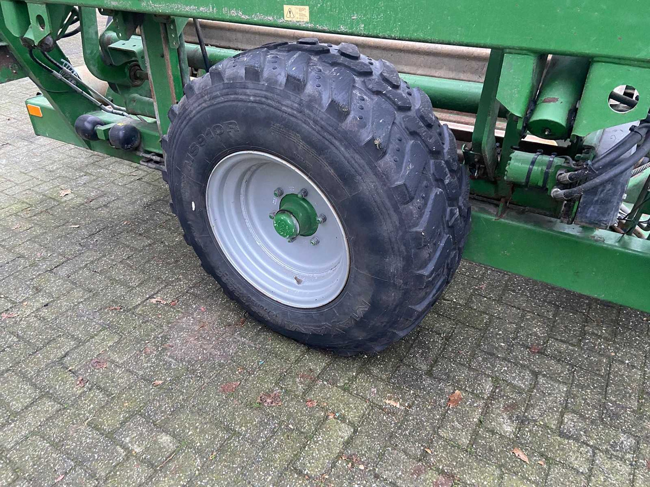 Machine agricole McHale 998