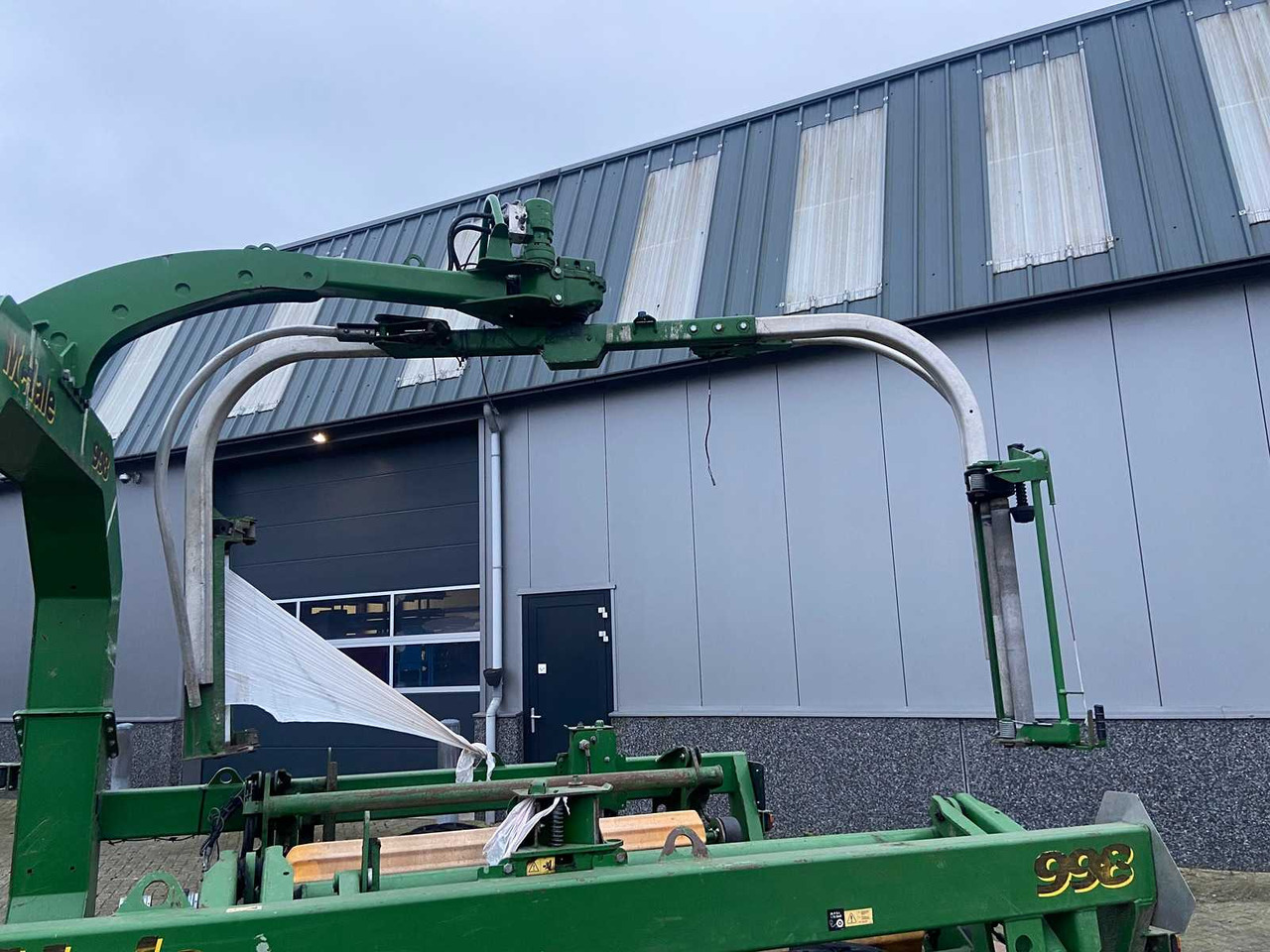 Machine agricole McHale 998