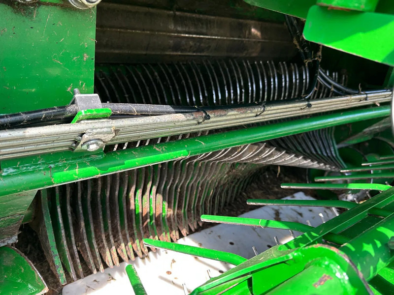 Machine agricole McHale F5600 plus