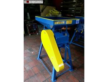 Mélangeuse Agjat Getreidequetsche/Grain Crusher /ZGNIATACZ ZBOŻA bez silnika