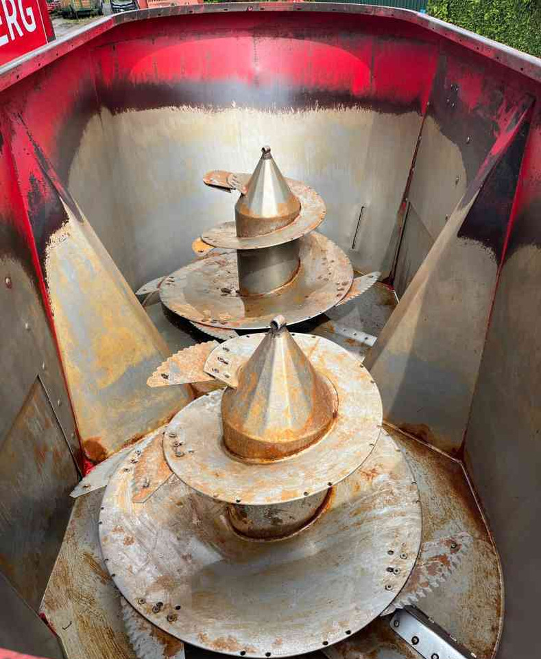 Mélangeuse Peecon VME 250 Voermengwagen voermachines
