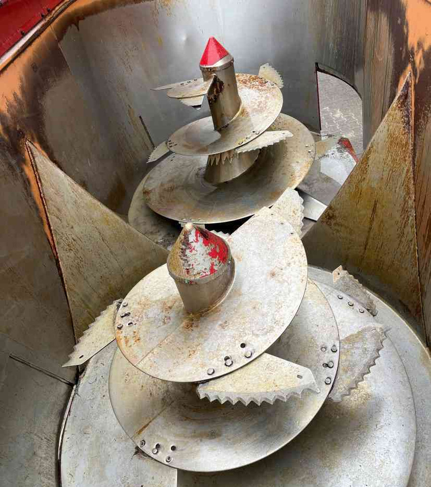 Mélangeuse Strautmann Verti-Mix 2401 Voermengwagen, voerwagen, mixer, voermachines