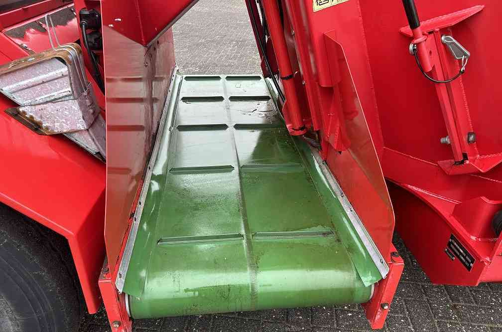 Mélangeuse Trioliet Smartrac 1-1000 voerwagen