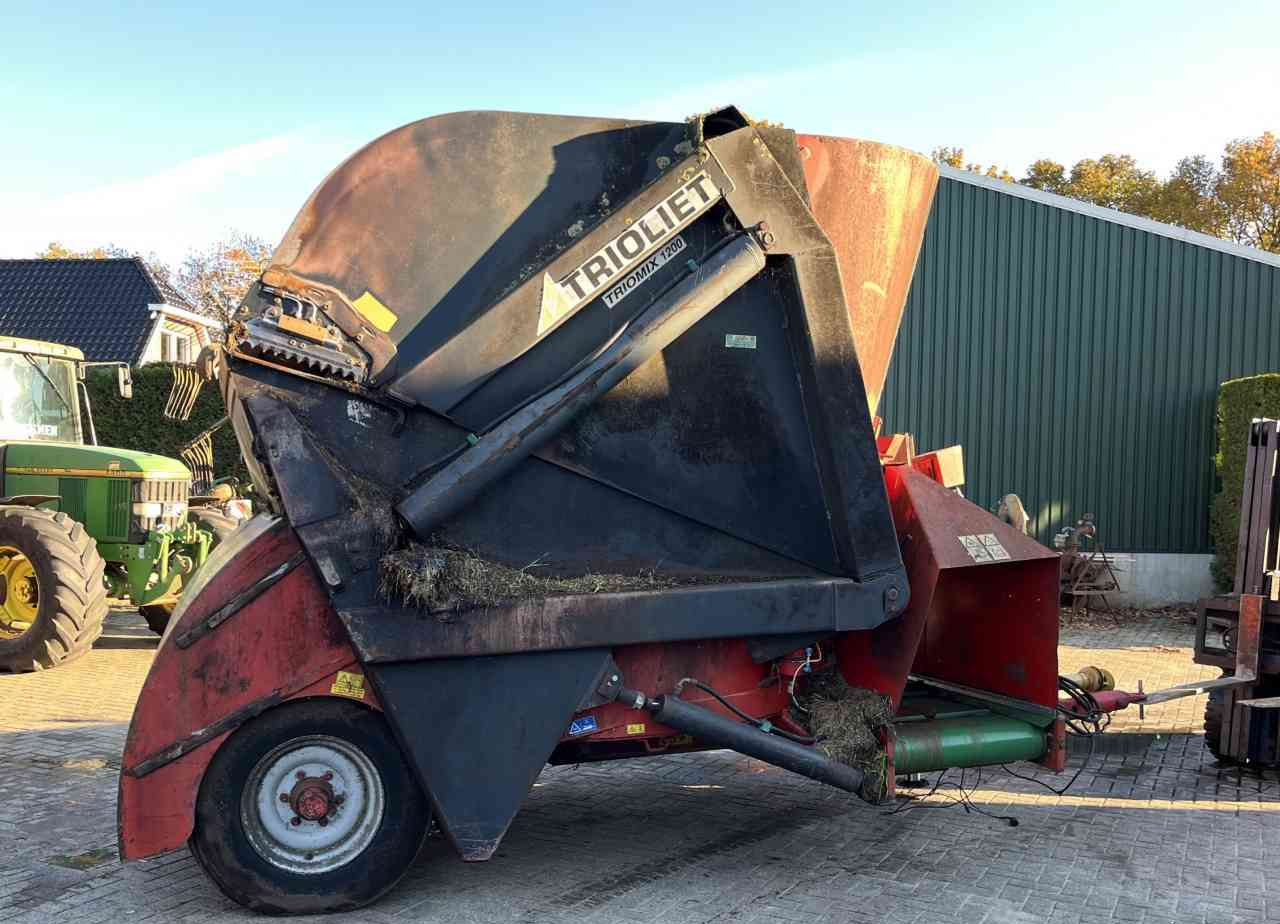 Mélangeuse Trioliet Triomix 1200 zelfladende voermengwagen voermachines