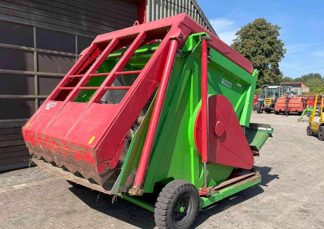 Mélangeuse VDW UMD 5 Voermengwagen, peddelmenger, voerwagen, voermachines