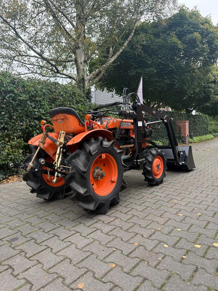 Micro tracteur Angebot Kleintraktor Kubota B7001 mit Frontlader