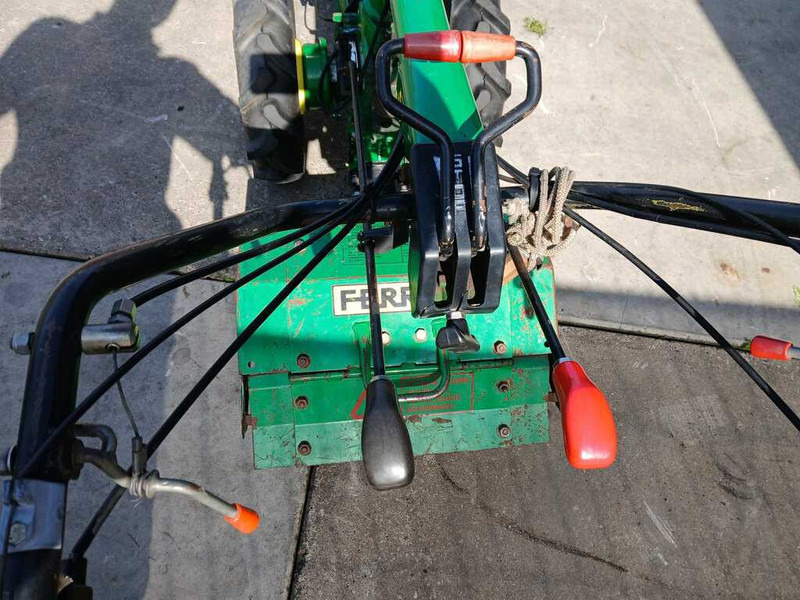 Micro tracteur Ferrari 307