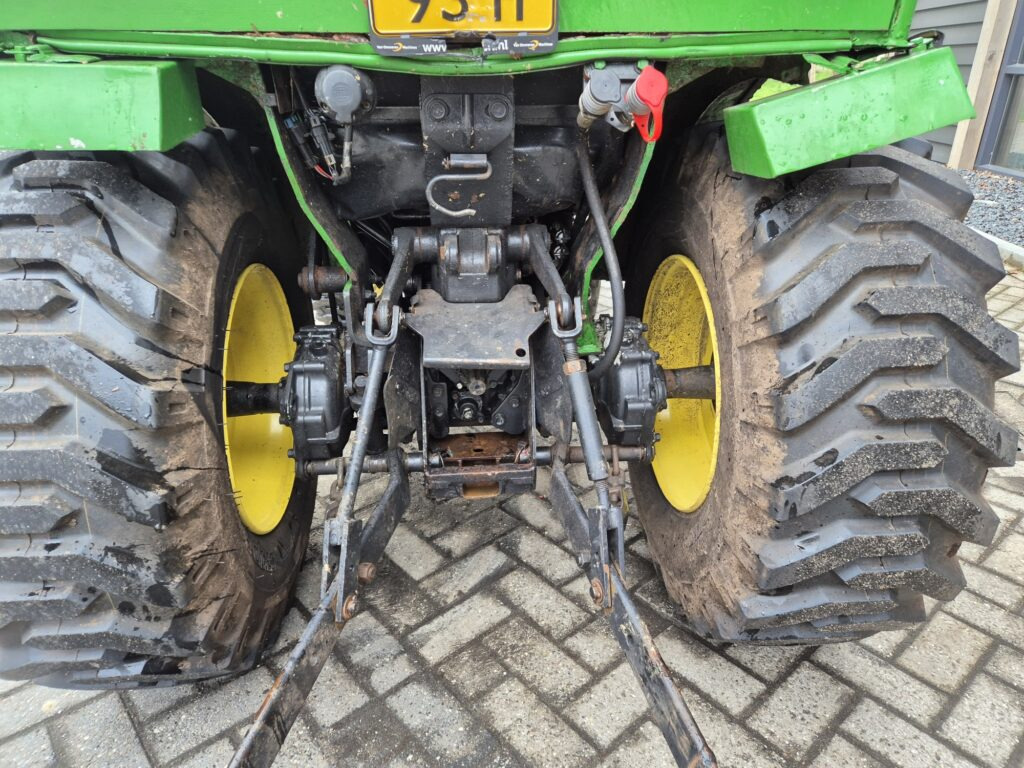 Micro tracteur JOHN DEERE 2520