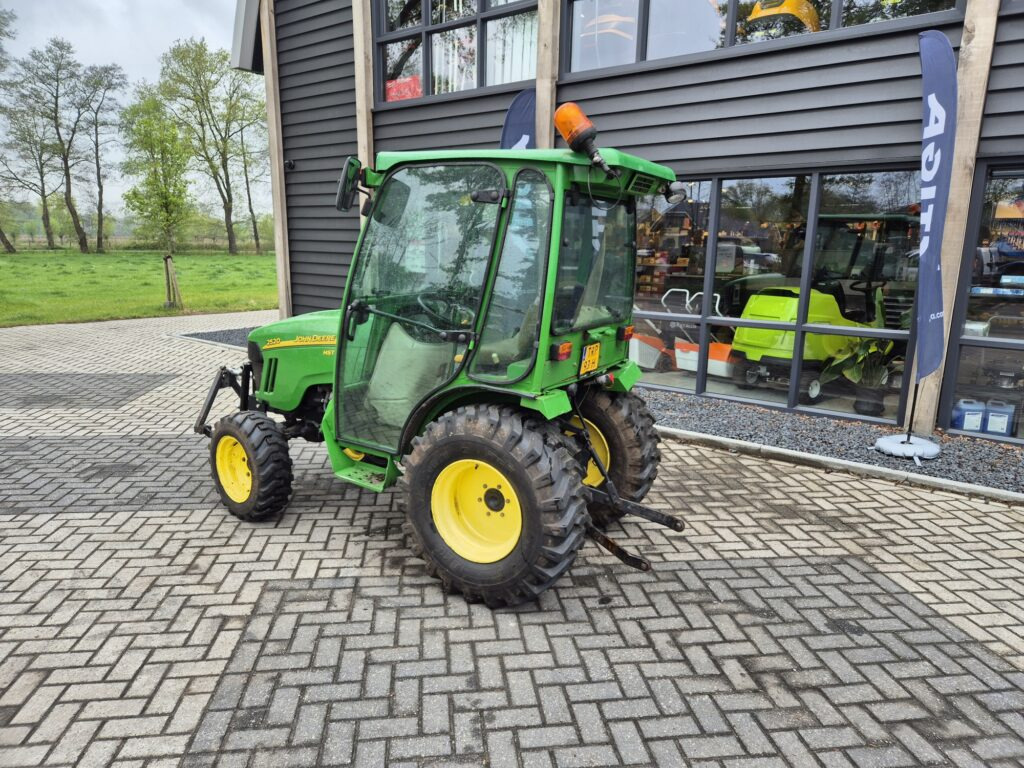 Micro tracteur JOHN DEERE 2520