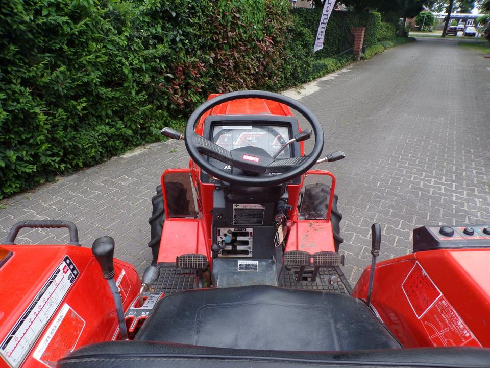 Micro tracteur Kleintrakltor Kubota L1-235