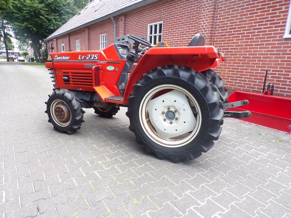 Micro tracteur Kleintrakltor Kubota L1-235
