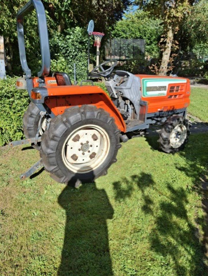 Micro tracteur Kleintraktor Hinomoto-Kubota 21 PS