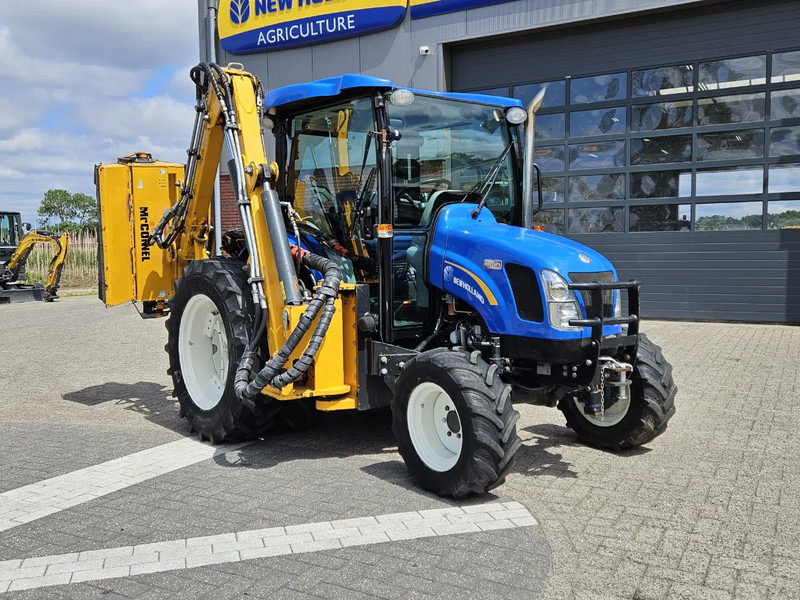 Micro tracteur New Holland Boomer 3050 met Bos Maaiarm