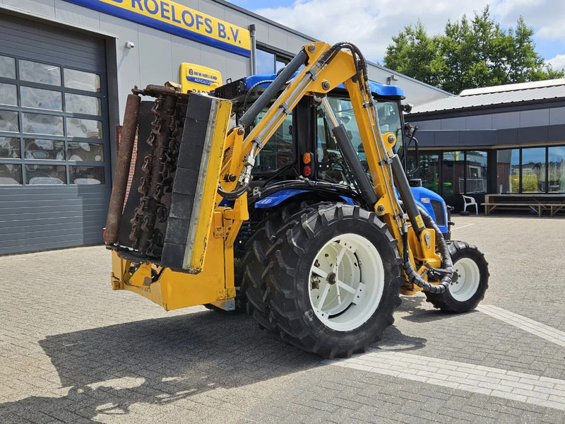 Micro tracteur New Holland Boomer 3050 met Bos Maaiarm