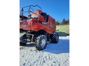 Moissonneuse-batteuse CASE IH IH AXIAL FLOW 8120