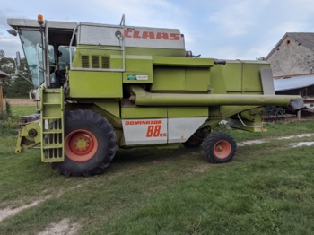 Moissonneuse-batteuse CLAAS Dominator 88 ds