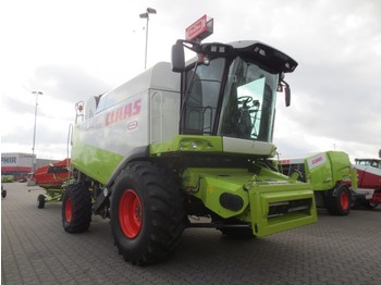Moissonneuse-batteuse CLAAS LEXION 550