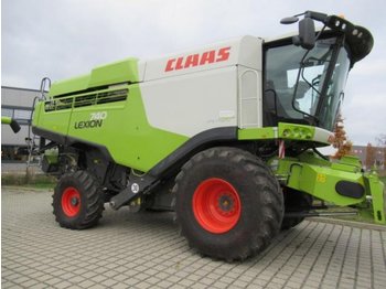 Moissonneuse-batteuse CLAAS LEXION 740