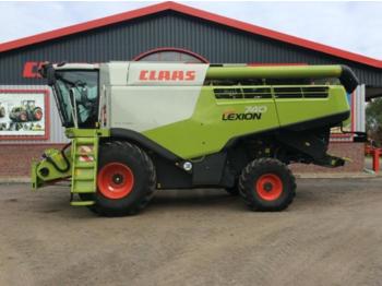 Moissonneuse-batteuse CLAAS LEXION 740