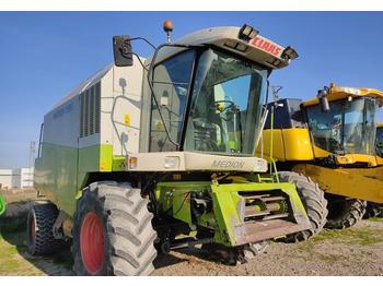 Moissonneuse-batteuse CLAAS Medion 330