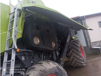 Moissonneuse-batteuse CLAAS Tucano 440