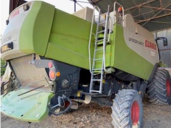 Moissonneuse-batteuse CLAAS lexion 540