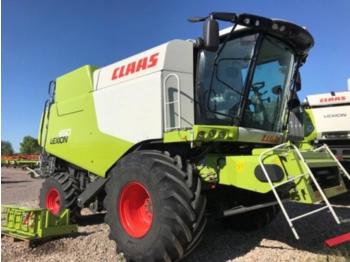 Moissonneuse-batteuse CLAAS lexion 750