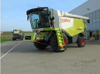 Moissonneuse-batteuse CLAAS lexion 750