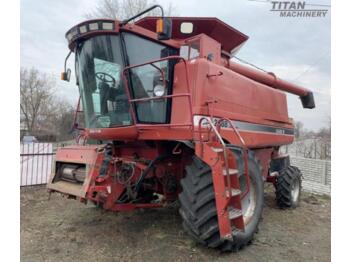 Moissonneuse-batteuse Case-IH 2388