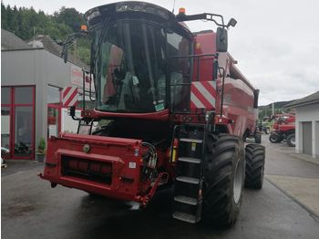 Moissonneuse-batteuse Case IH 6150