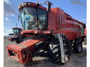 Moissonneuse-batteuse Case-IH 9010