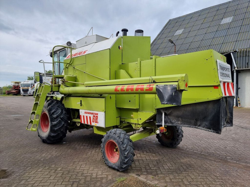 Moissonneuse-batteuse Claas Dominator 68s