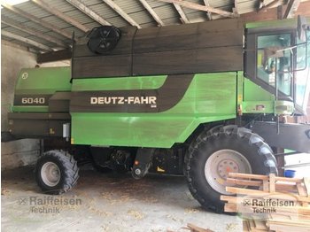 Moissonneuse-batteuse Deutz-Fahr 6040